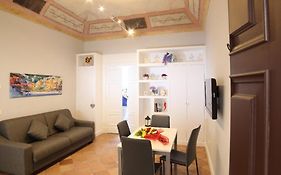 Donna Sofi Naples